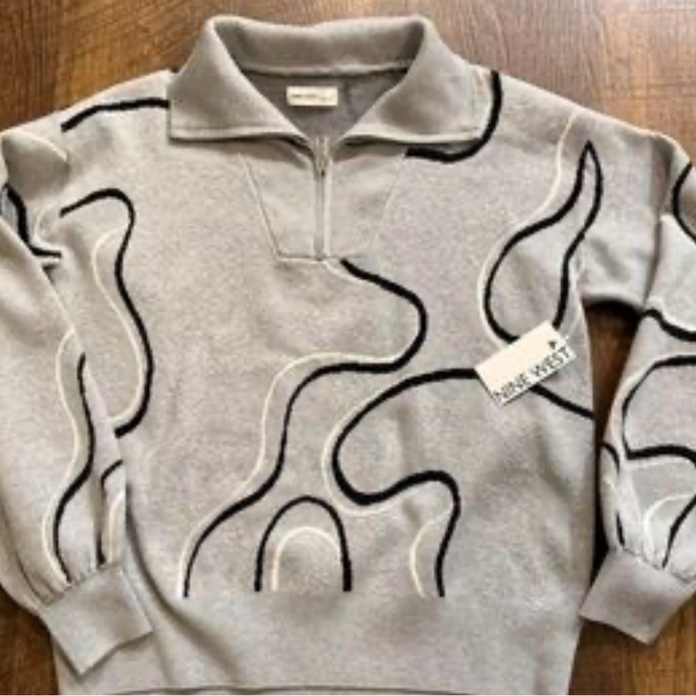 Gray and Black Patterned Men's Sweater